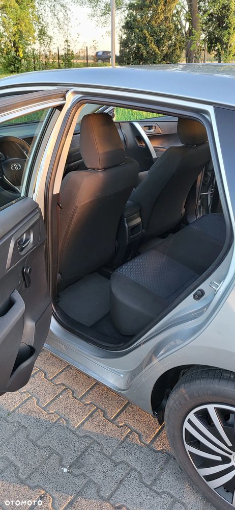 Toyota Auris - 12