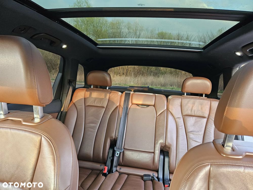 Audi Q7 - 10