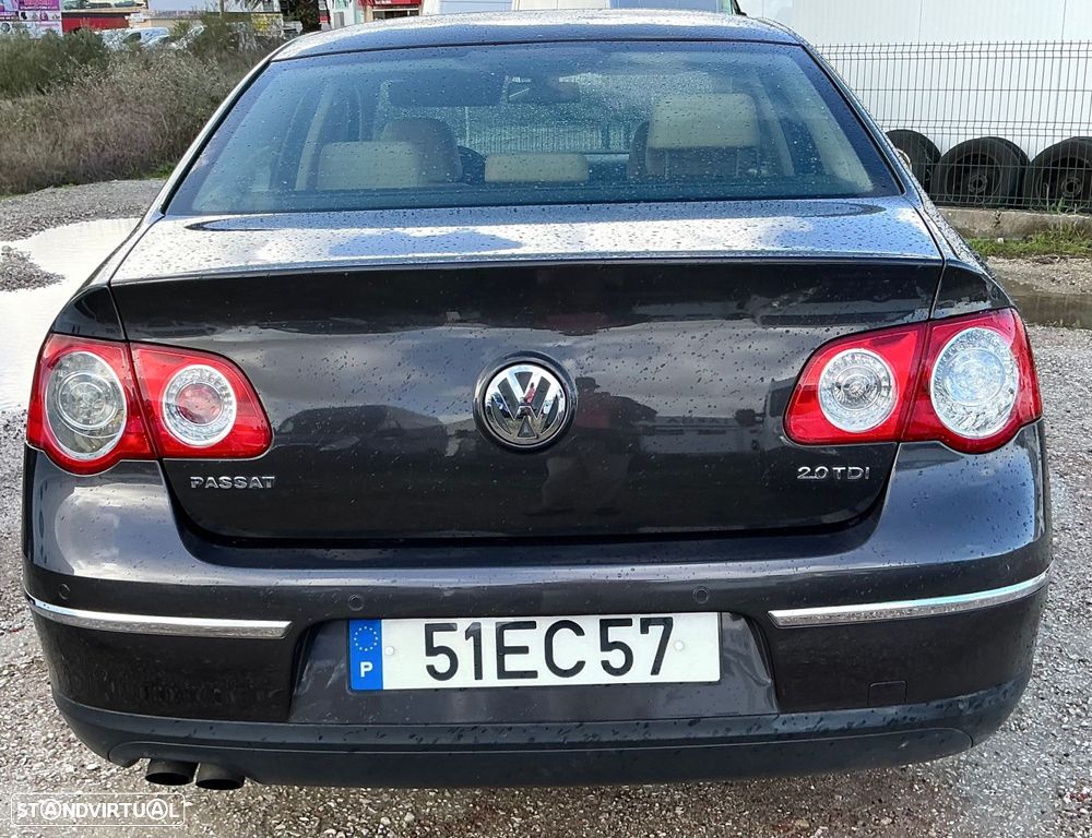 VW Passat 2.0 TDI Highline DSG - 4