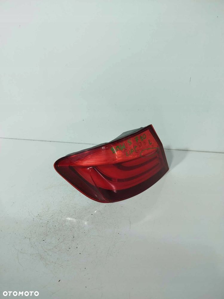 LAMPA LEWA TYLNA TYŁ BMW 5 F10 09-16 - 2