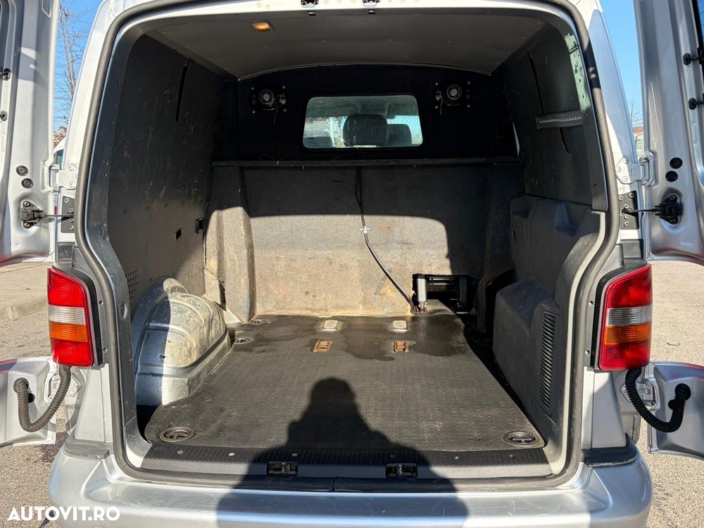 Volkswagen Transporter T5 - 6