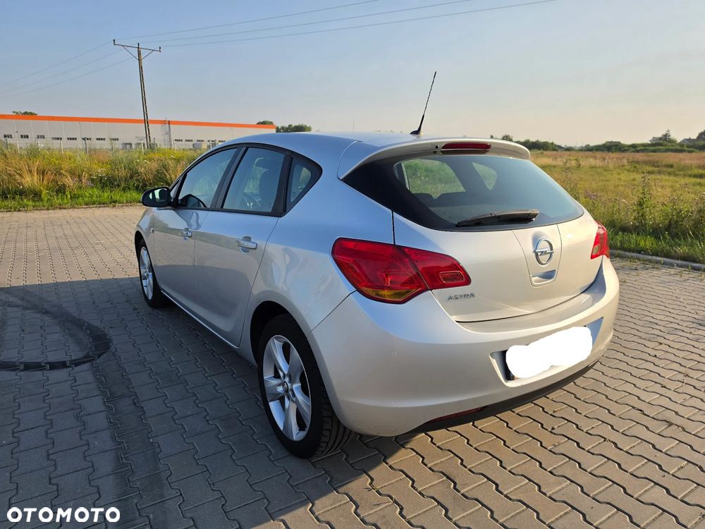 Opel Astra 1.6 Essentia - 3