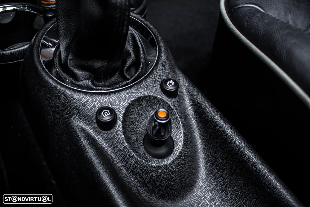 MINI Cabrio Cooper D - 21