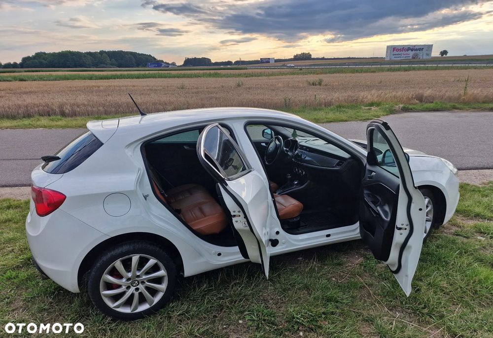 Alfa Romeo Giulietta 2.0 JTDM Distinctive - 21