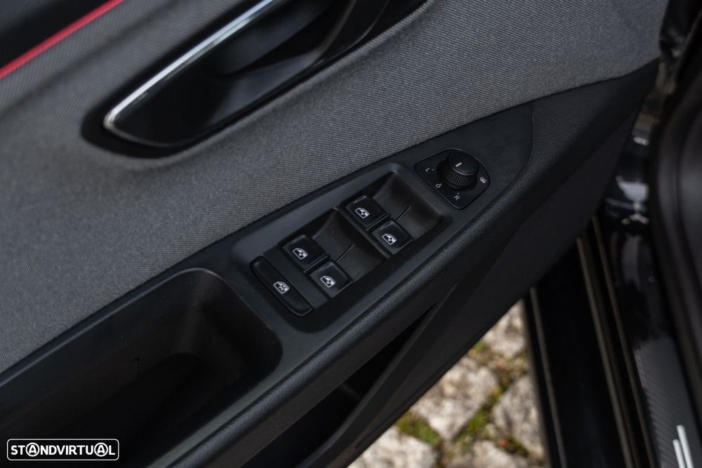 SEAT Leon 1.6 TDI S&S Style - 41