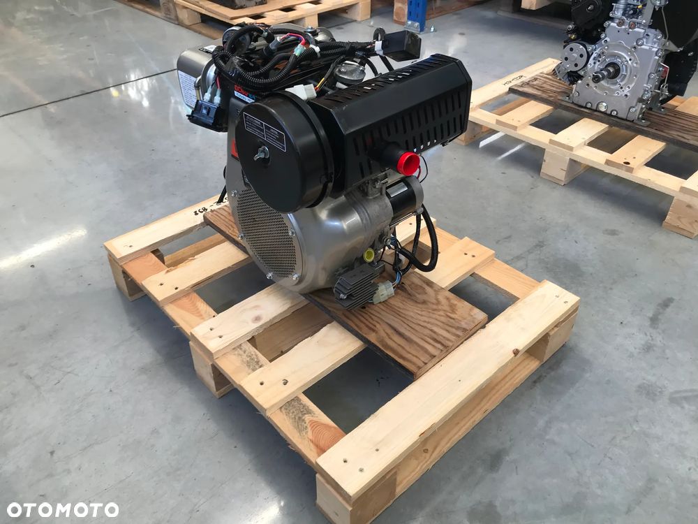 SILNIK KUBOTA OC60-E4 OC60 E4 4.5KW 0.276L 5690NETTO - 7