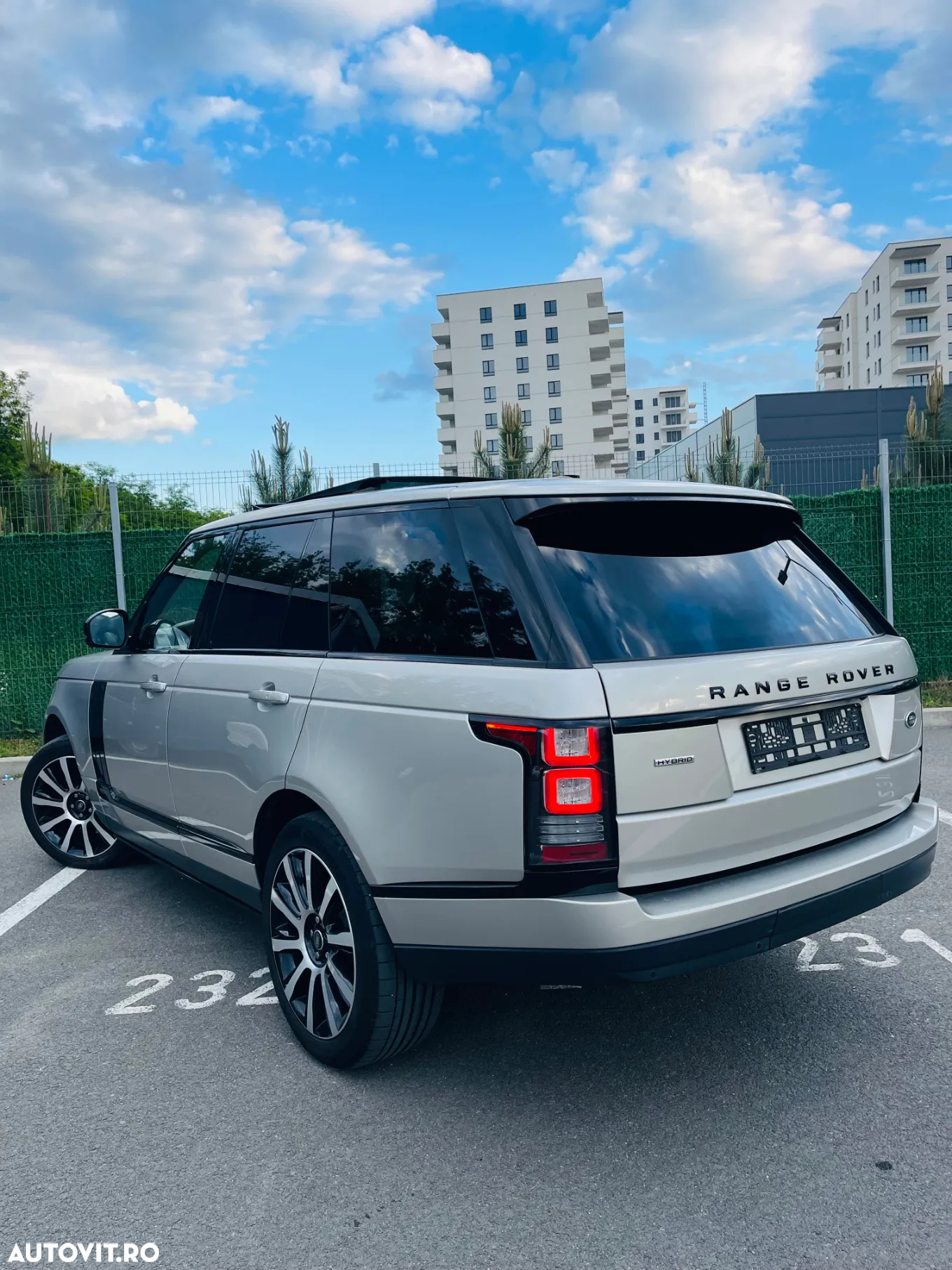 Land Rover Range Rover Vogue - 4