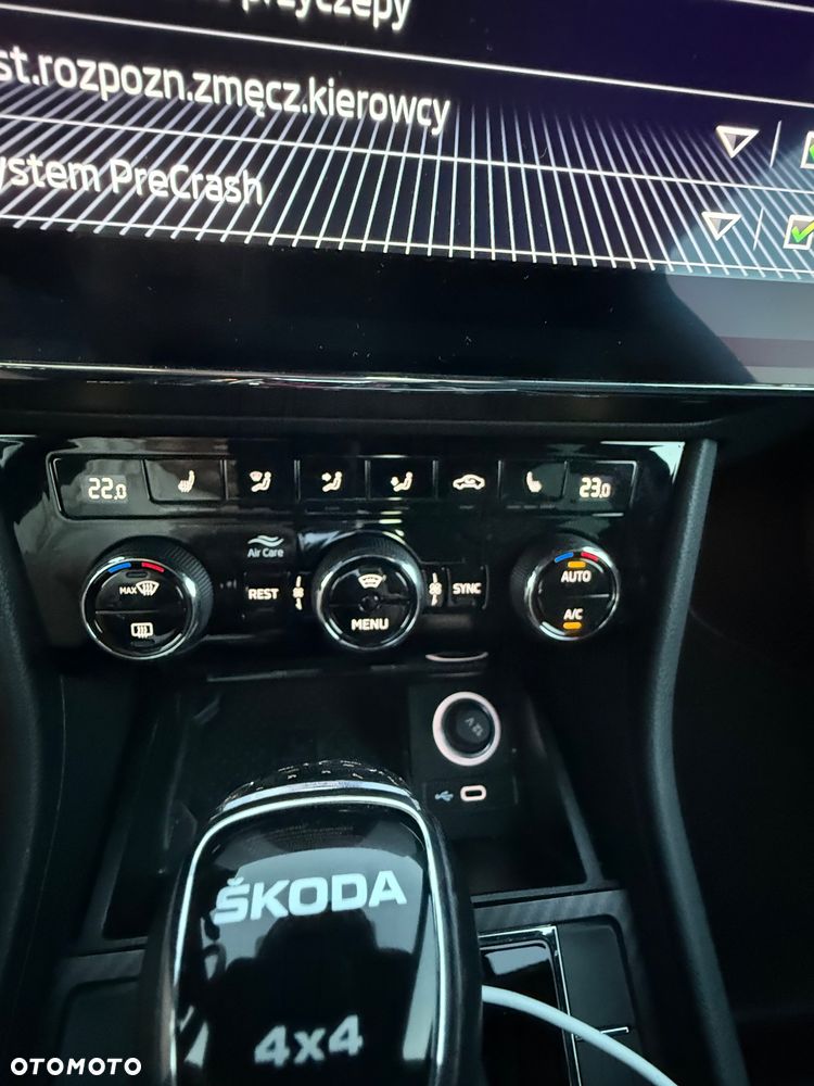 Skoda Superb 2.0 TSI 4x4 Sportline DSG - 25