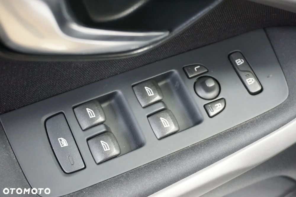 Volvo V40 D2 Geartronic Kinetic - 28