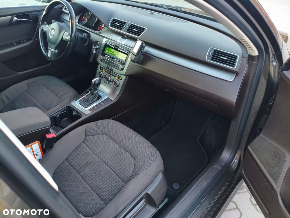 Volkswagen Passat 2.0 Blue TDI DSG SCR Comfortline - 20