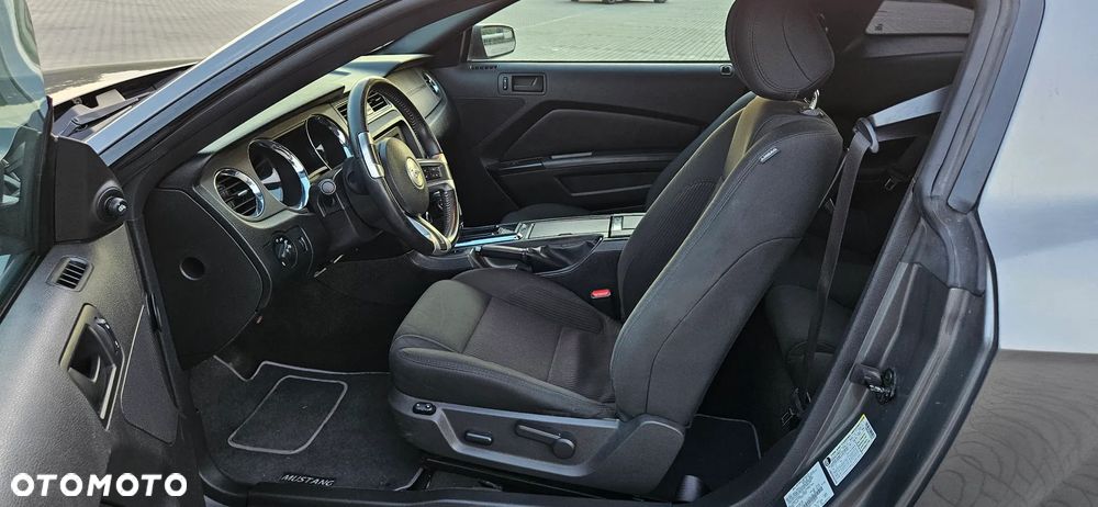 Ford Mustang 3.7 V6 Premium - 5