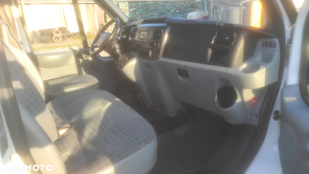 Ford TRANSIT NAPEND 4X4 POLSKI SALON 1 WŁASCICIEL BEZWYPADKOWY MAŁY ORGINALNY PRZEBIEG - 9