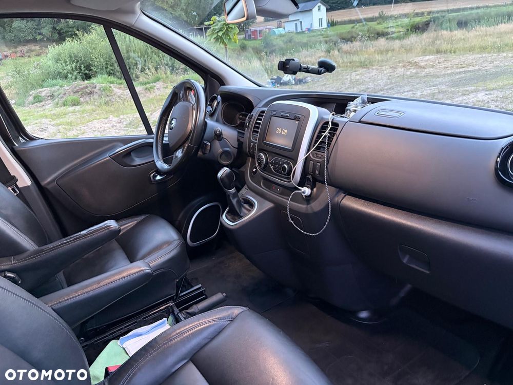 Renault Trafic 2.0 dCi - 17