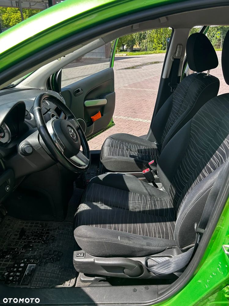 Mazda 2 - 16