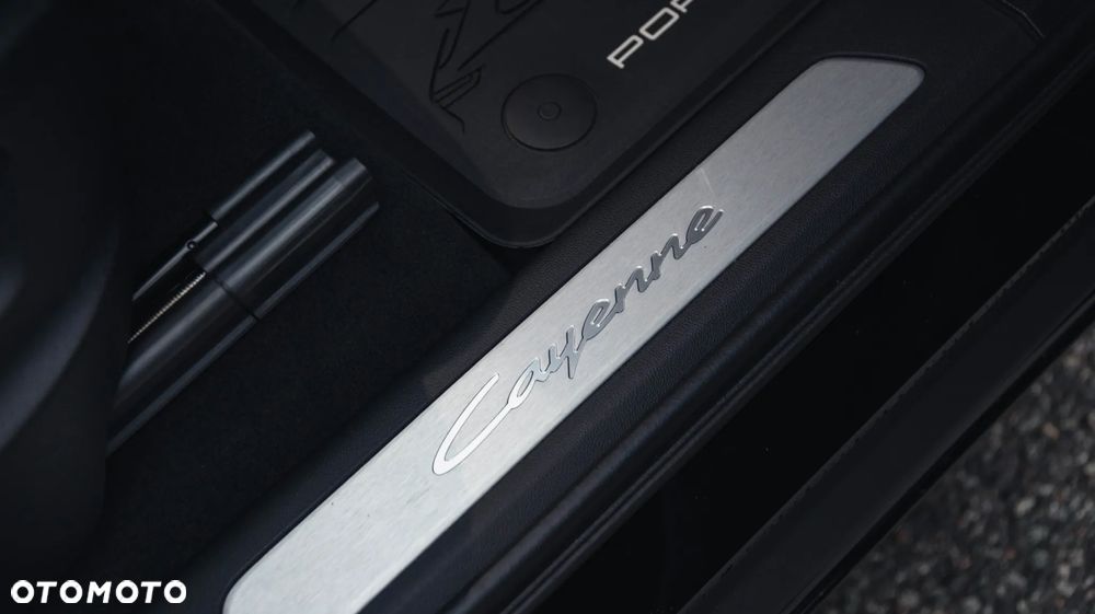 Porsche Cayenne - 27