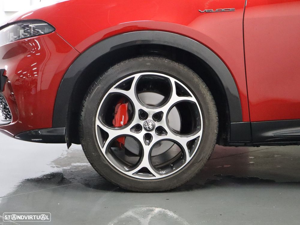 Alfa Romeo Tonale 1.5 Hybrid Veloce - 23