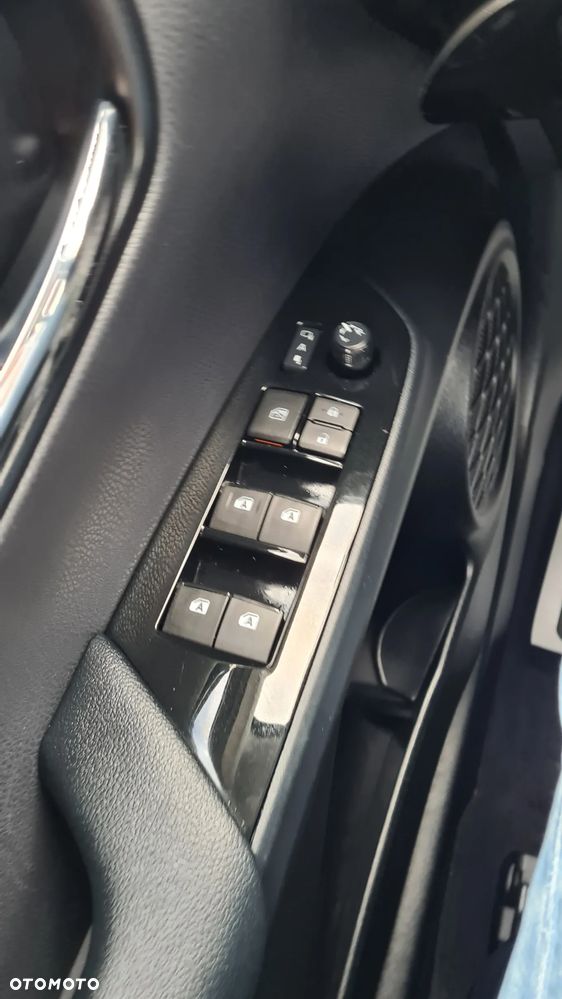 Toyota Prius Hybrid - 17