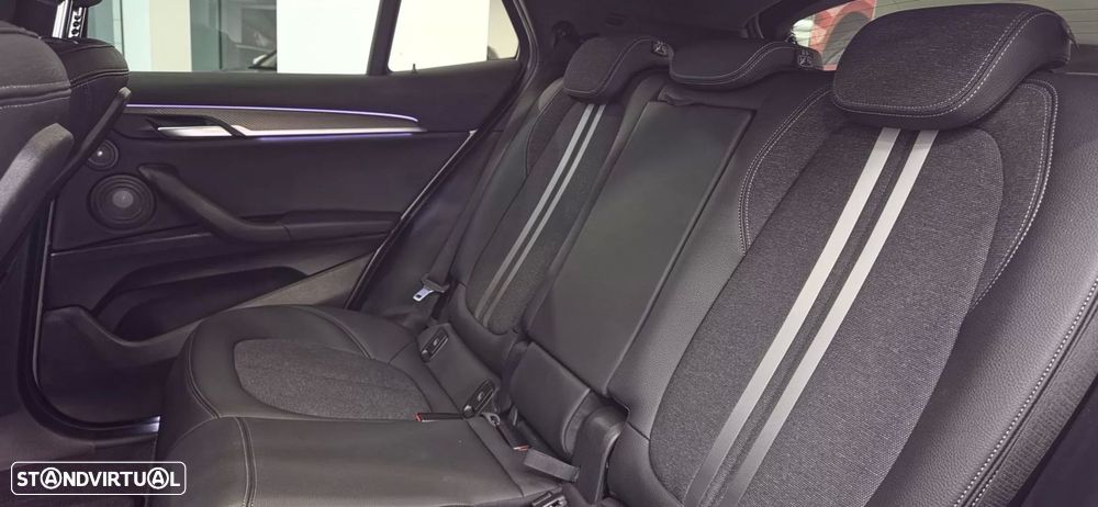BMW X2 25 e xDrive Pack M - 40