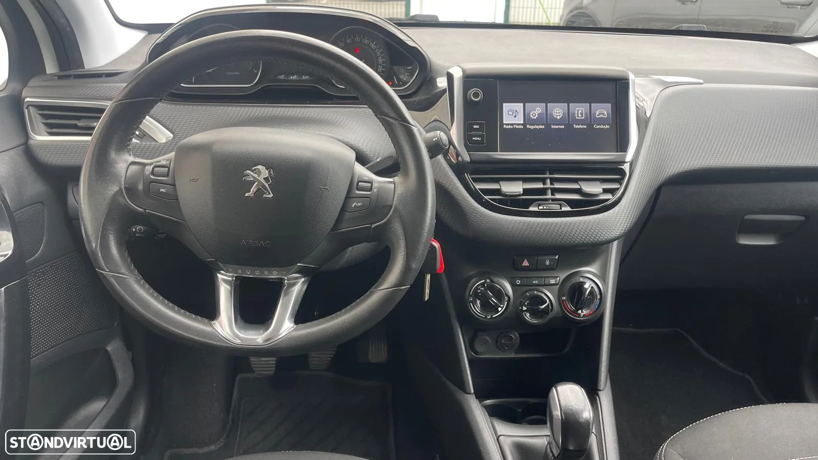 Peugeot 208 1.2 VTi SE Style - 15