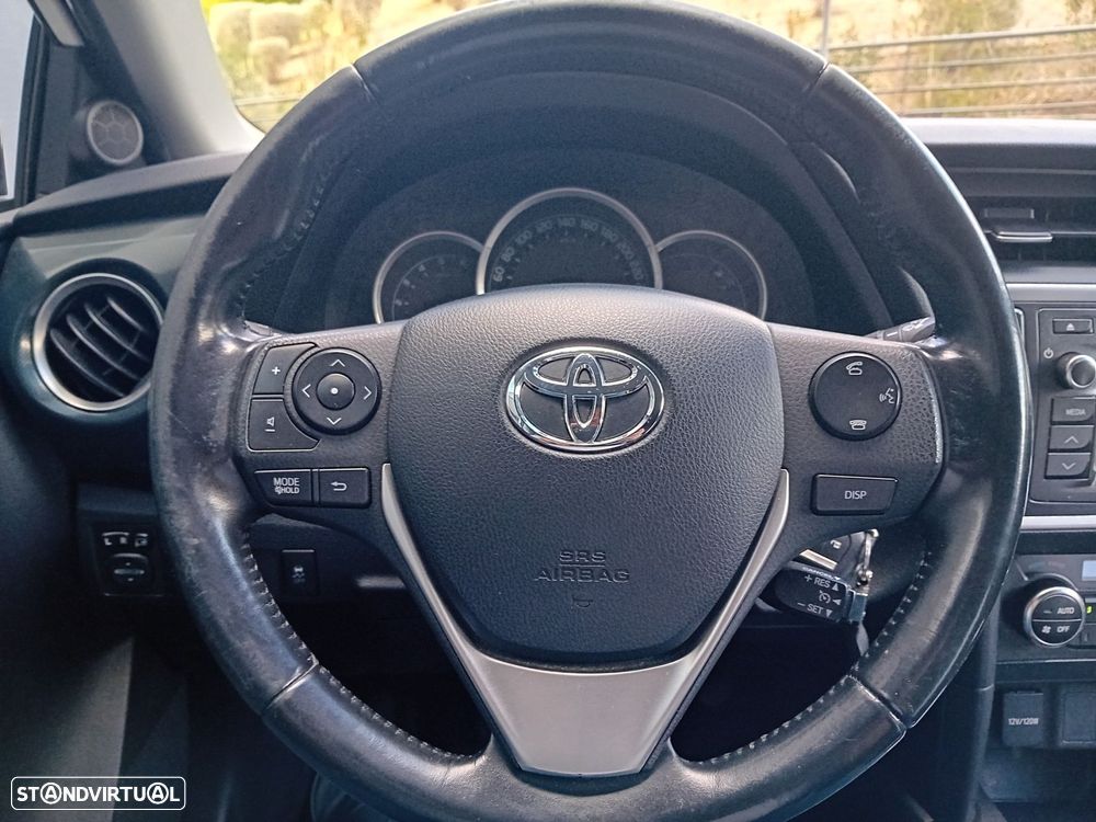 Toyota Auris Touring Sports 1.4 D-4D Com+P.Sport +Navi - 22