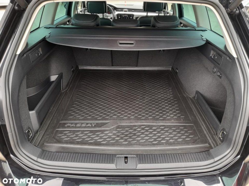 Volkswagen Passat - 16