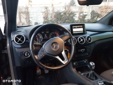 Mercedes-Benz Klasa B 180 - 6