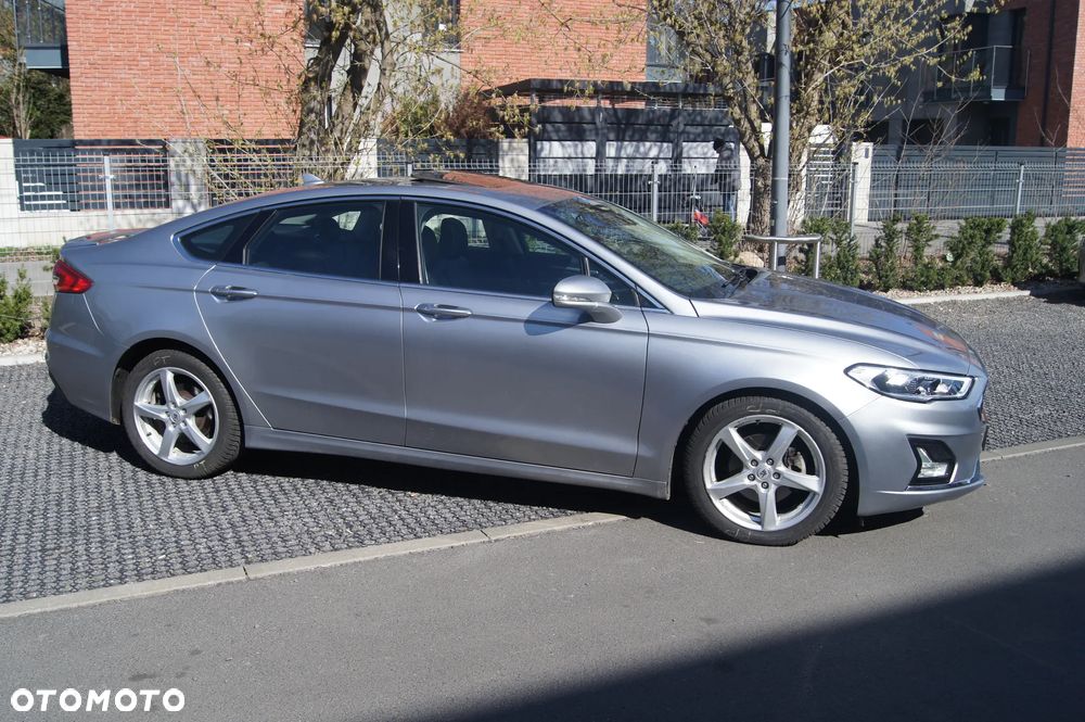 Ford Fusion - 5