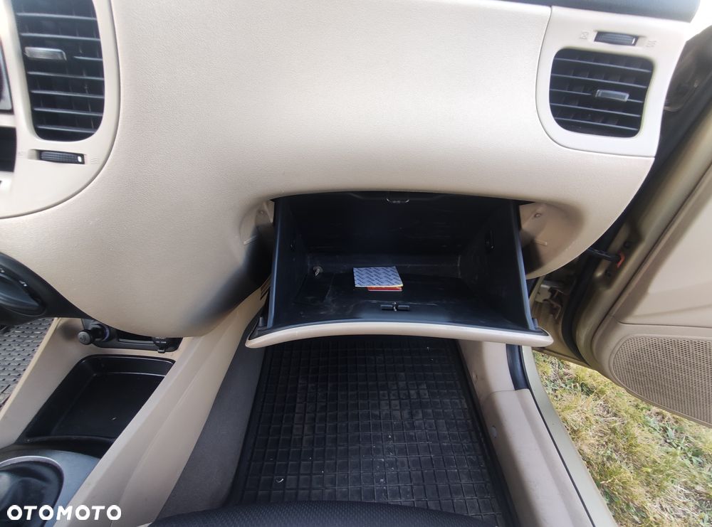 Kia Rio 1.4 Comfort - 12