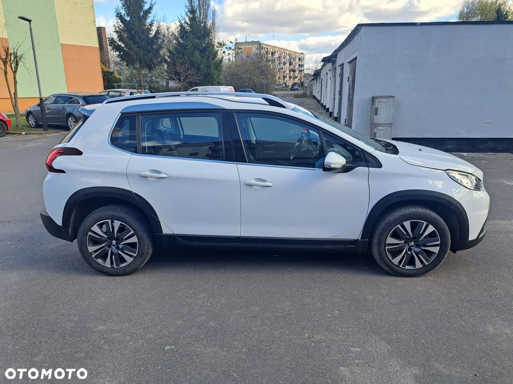 Peugeot 2008 BlueHDi 100 STOP & START Allure - 5