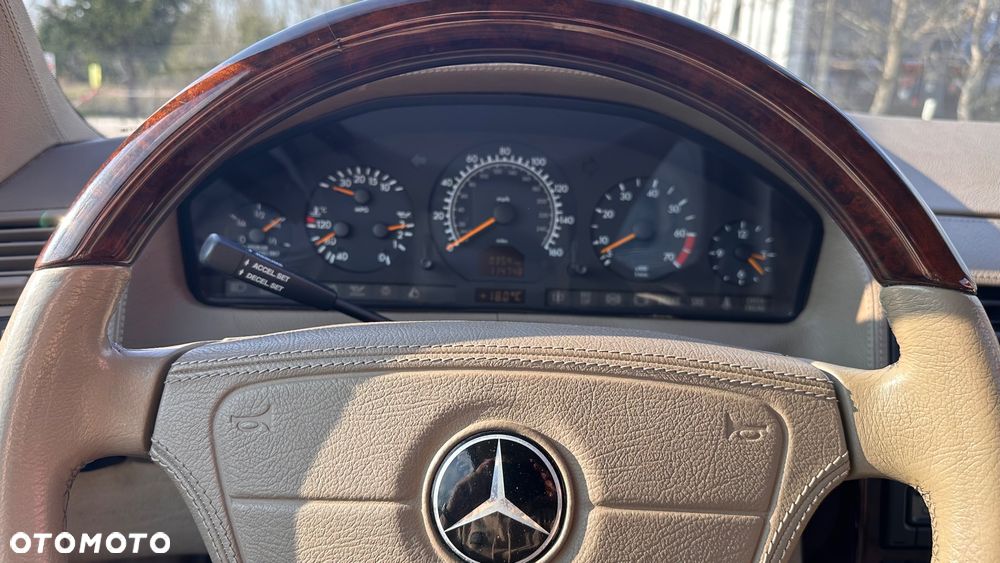 Mercedes-Benz SL - 32