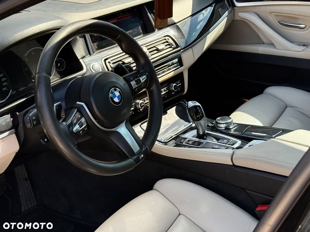 BMW Seria 5 530d xDrive Sport-Aut Luxury Line - 9