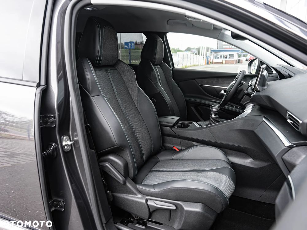 Peugeot 5008 BlueHDi 130 Allure Pack - 25