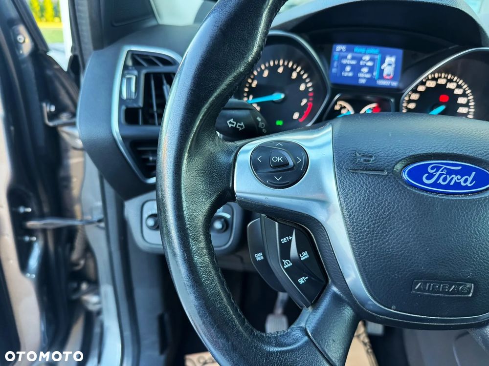 Ford Kuga 1.6 EcoBoost 2x4 Titanium - 12
