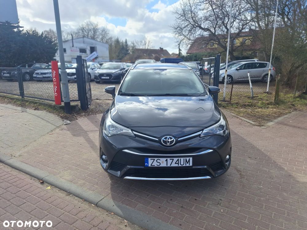 Toyota Avensis 2.0 D-4D Active Business - 4