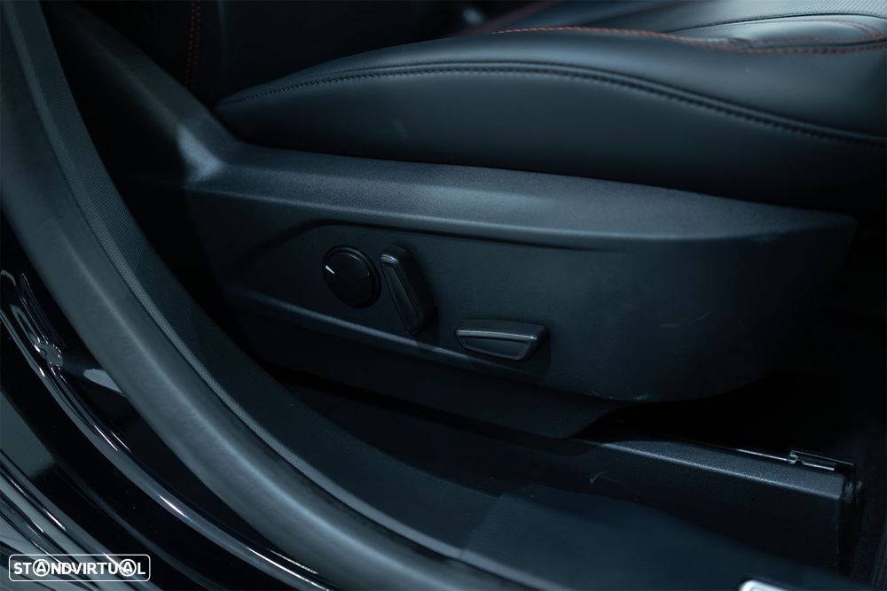 Ford Mustang Mach-E 75.7 kWh Premium AWD - 13