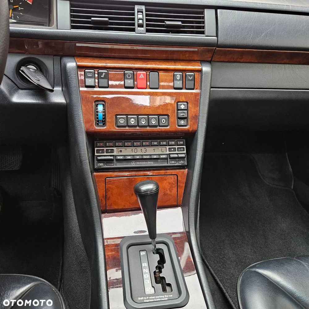 Mercedes-Benz W124 (1984-1993) - 16