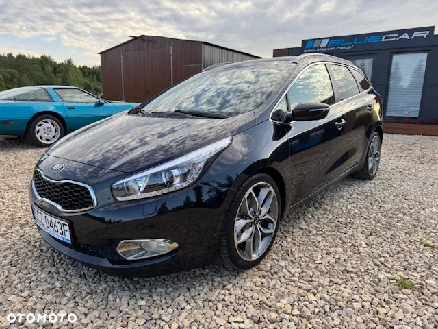 Kia Ceed 1.6 CRDi 128 ISG SW Platinum Edition - 19