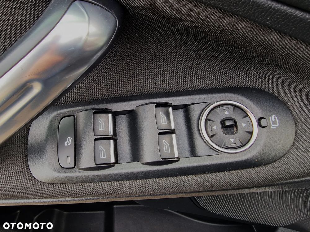 Ford S-Max 2.0 TDCi DPF Titanium MPS6 - 29