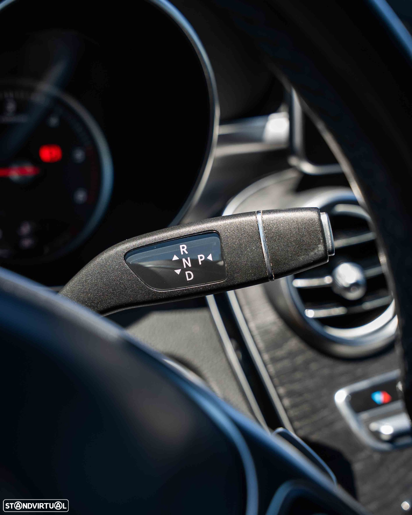 Mercedes-Benz C 220 d Coupe 4Matic 9G-TRONIC AMG Line - 29