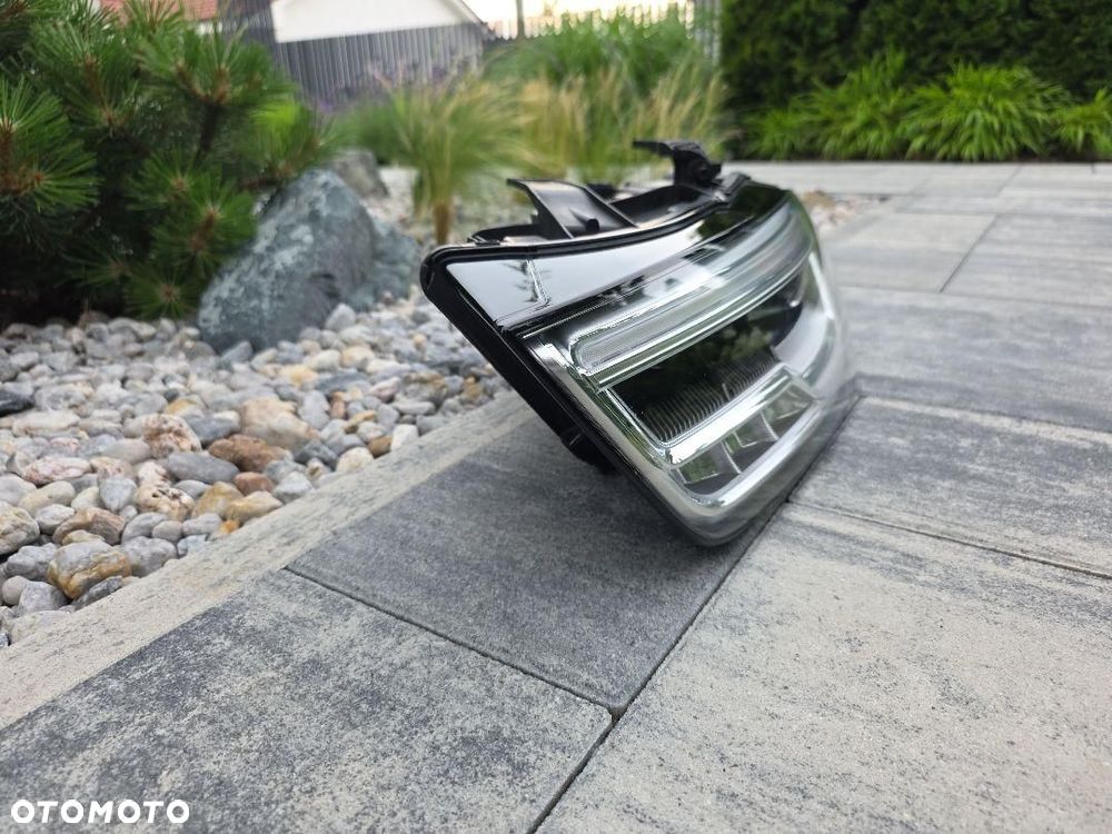AUDI Q3 RSQ3 8U0 LIFT Lampa lewa przód Full Led Dynamic 8U0941033 2016 - 3