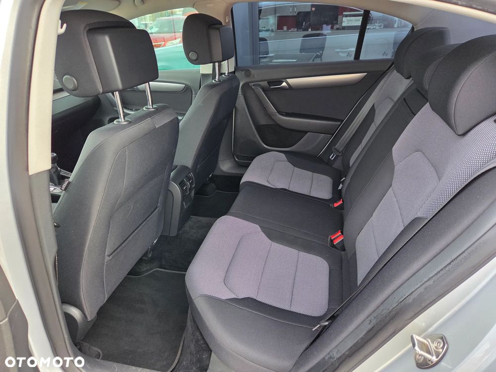 Volkswagen Passat 1.4 TSI BlueMotion Technology Highline - 20
