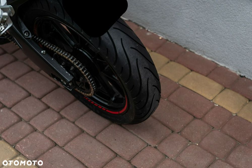 Yamaha MT - 12