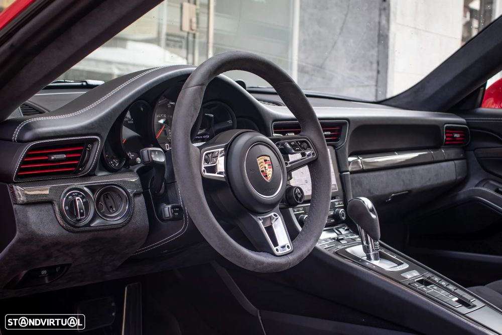 Porsche 911 (991) Carrera GTS PDK - 11