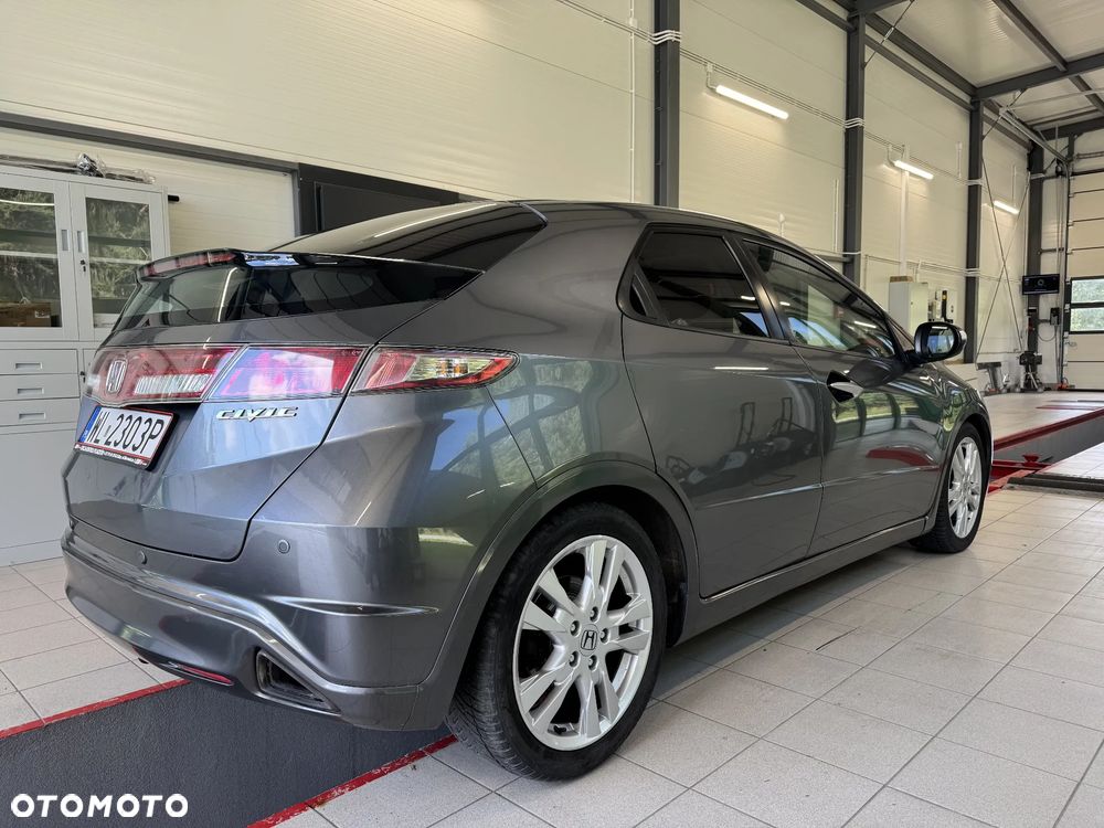 Honda Civic 1.8 Executive - 4