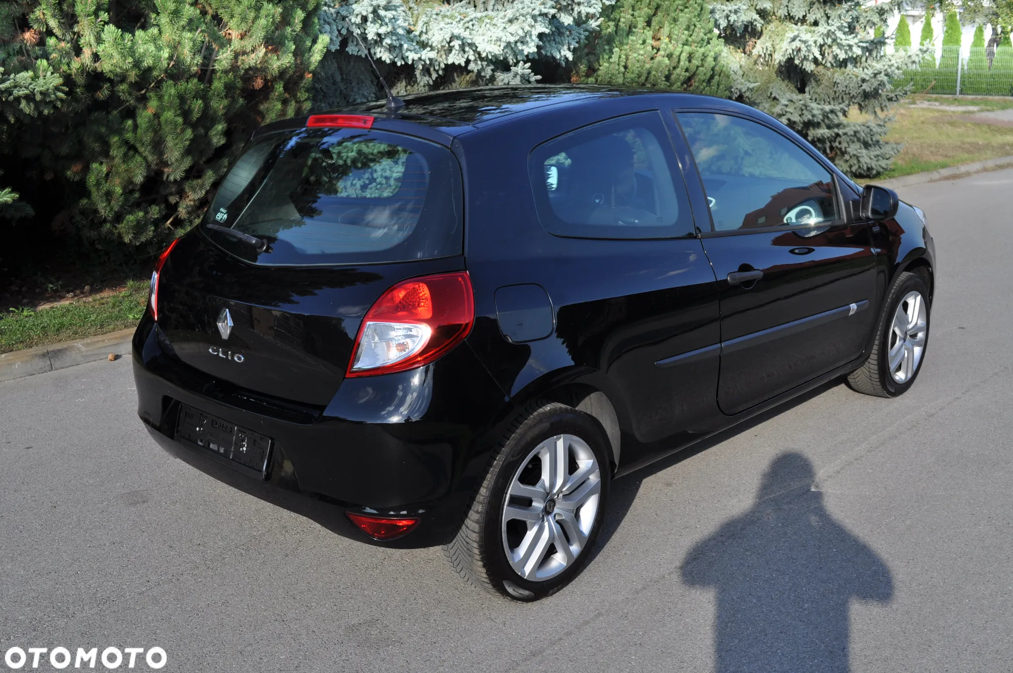Renault Clio 1.2 16V 75 Yahoo - 10