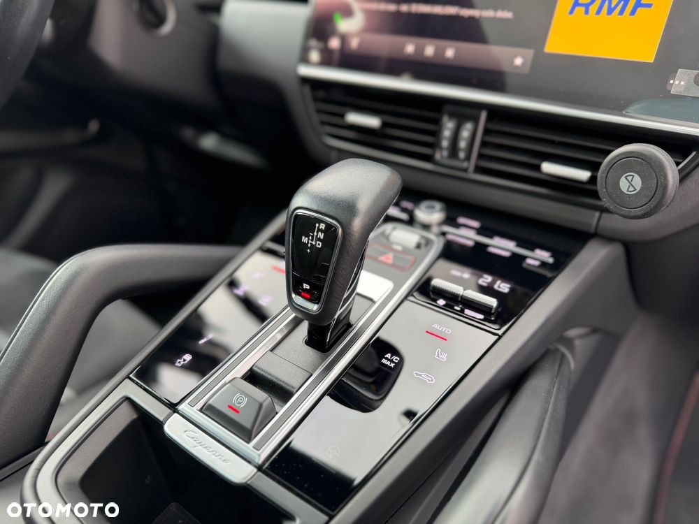 Porsche Cayenne - 9
