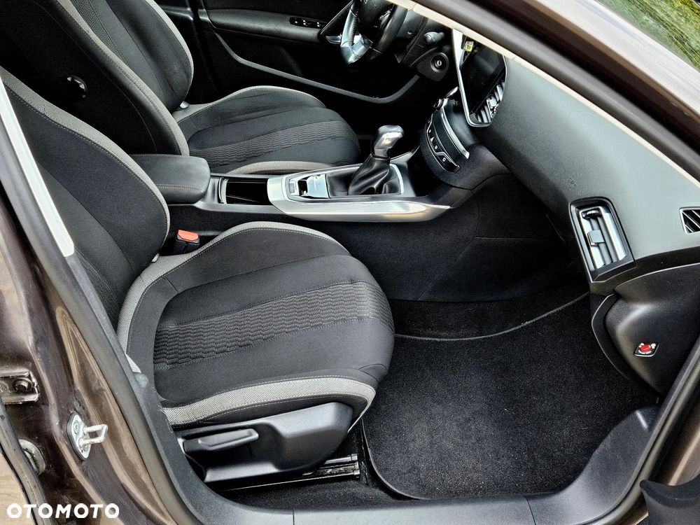 Peugeot 308 1.6 BlueHDi Allure S&S - 6