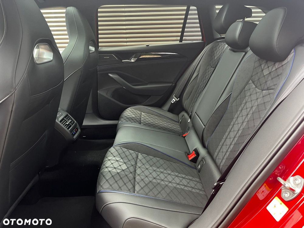 Volkswagen Passat Variant - 17