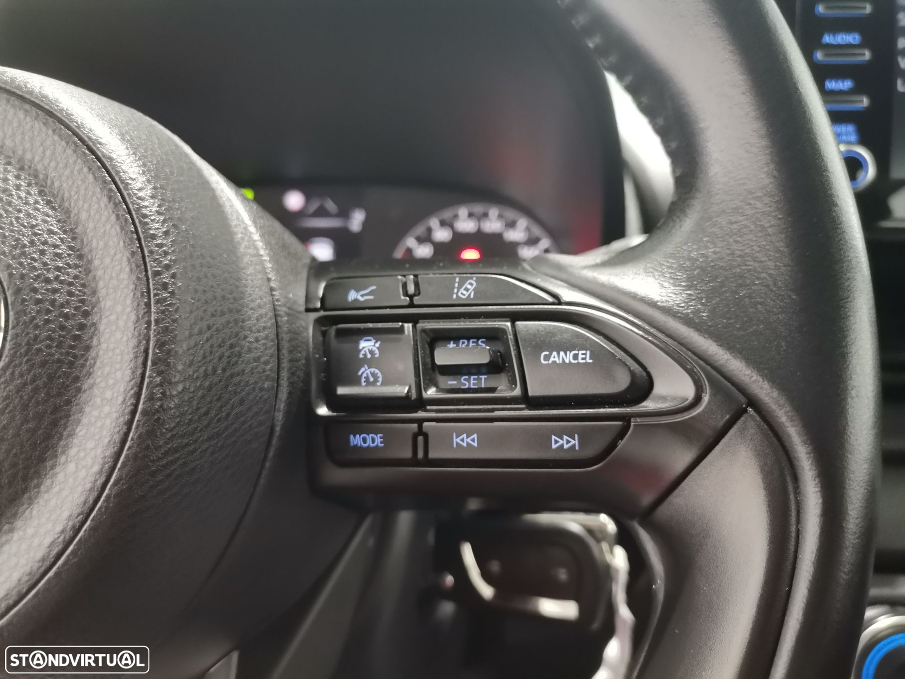 Toyota Yaris 1.0 VVT-i Comfort Plus - 21