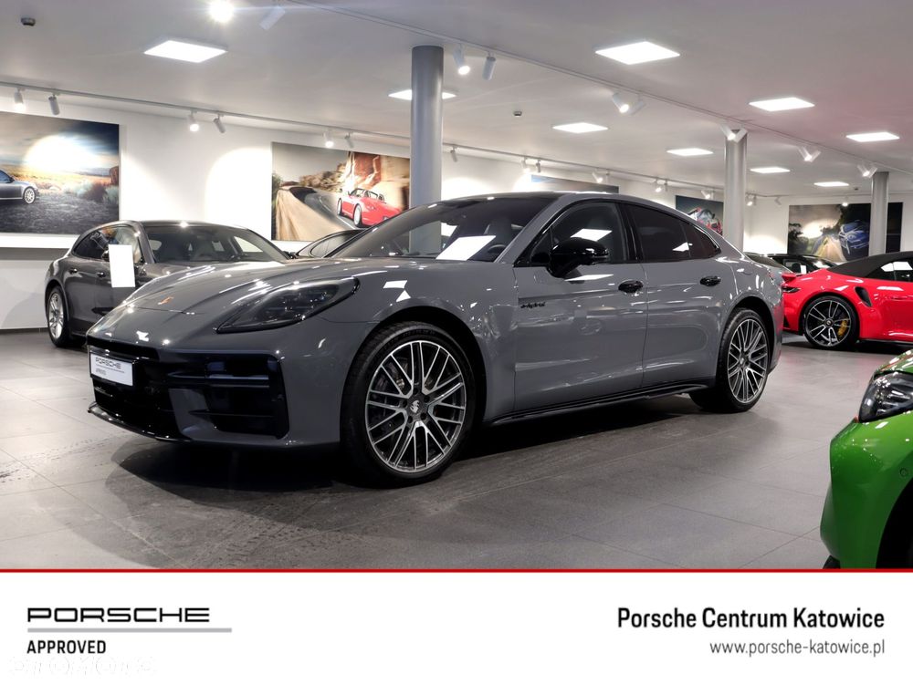 Porsche Panamera 4 E-Hybrid PHEV - 1
